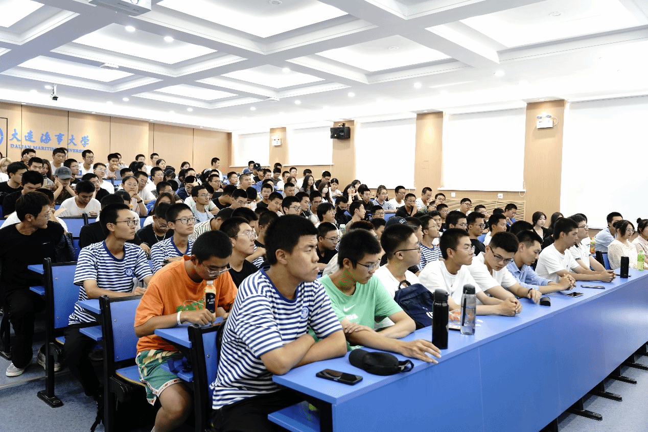 皇冠hg登录页面党支部开展2023级新生入党启蒙教育工作